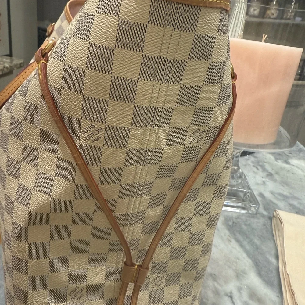 Louis Vuitton Never-Full GM. 2021 Damier Azure purchased via Poshmark. - Picture 8 of 14